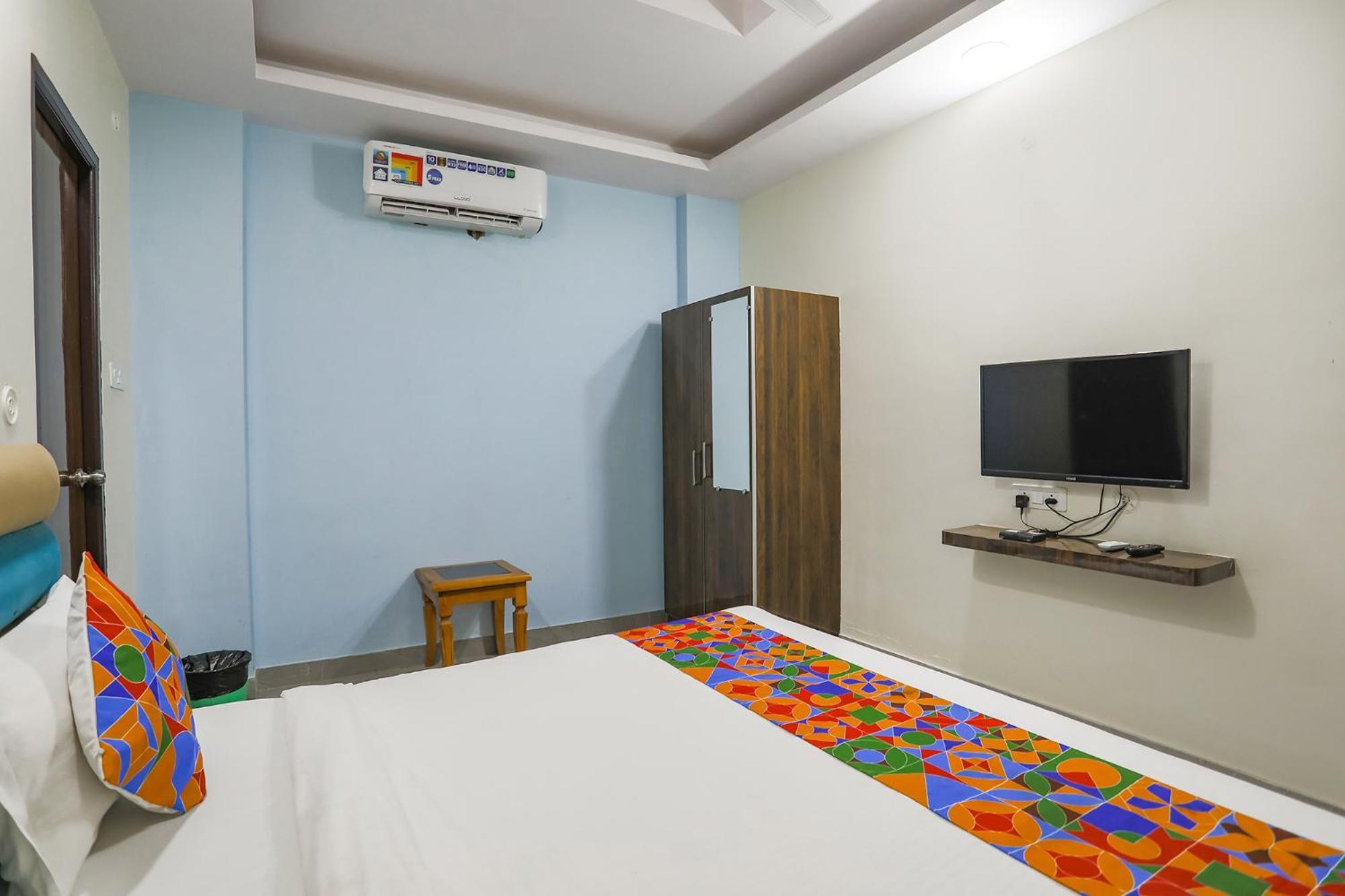 Fabhotel Sm Palace Chinhat Exterior photo